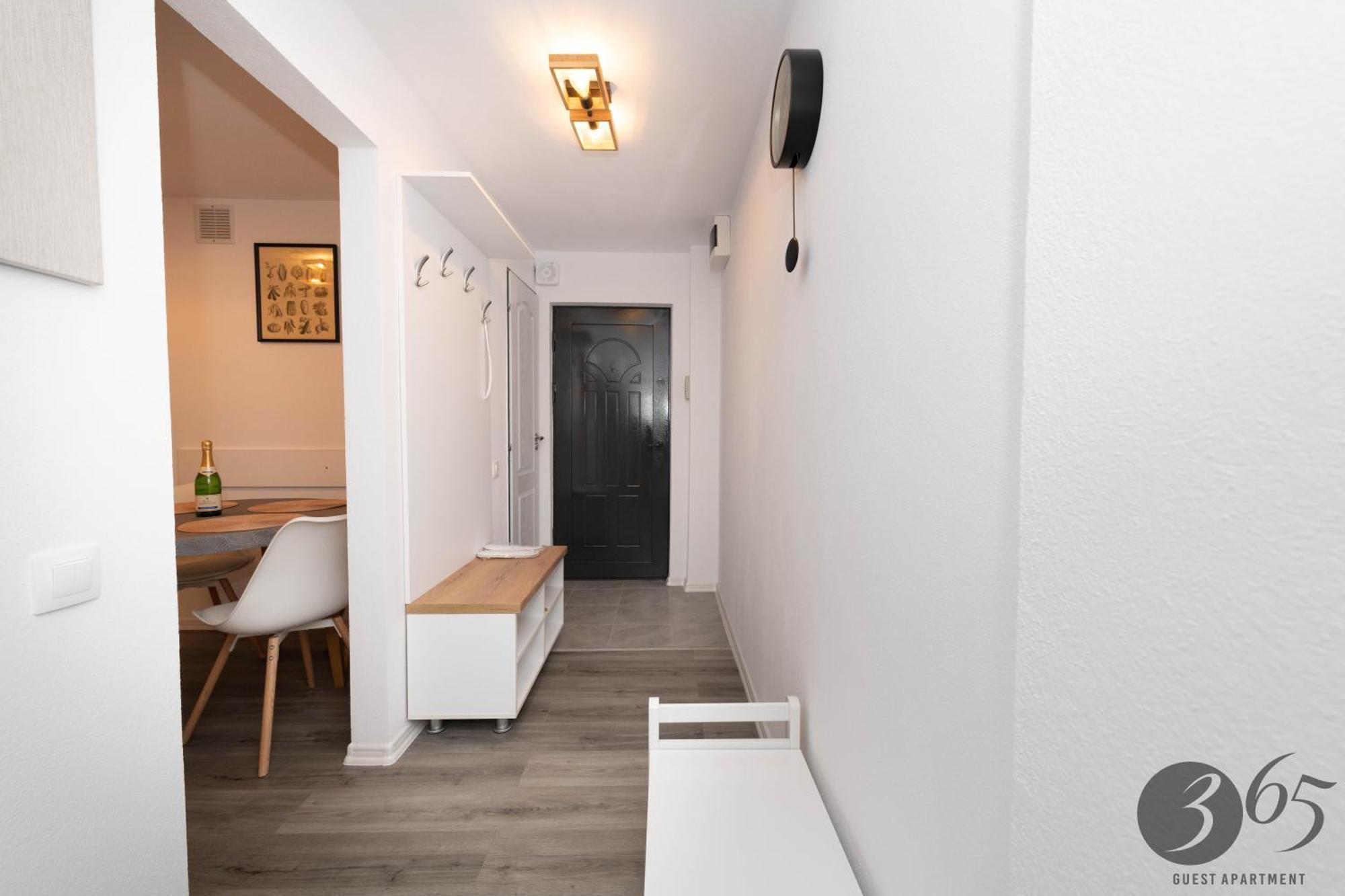 365 Guest Apartment Hunedoara Extérieur photo